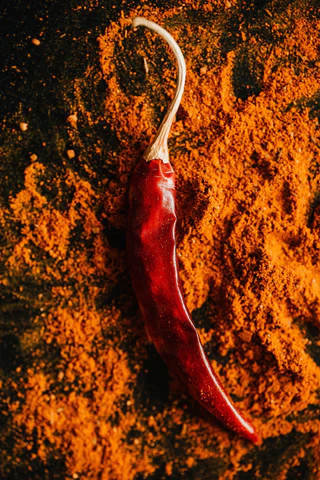 dried sweet red pepper flakes